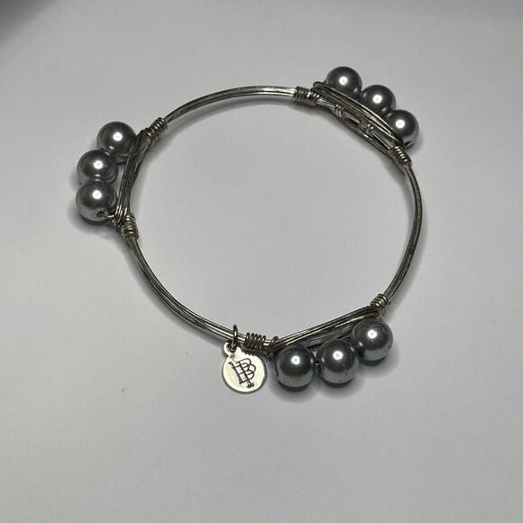 BOURBON & BOWETIES silver tone bracelet bangle gray faux pearls wire wrapped - Picture 3 of 8